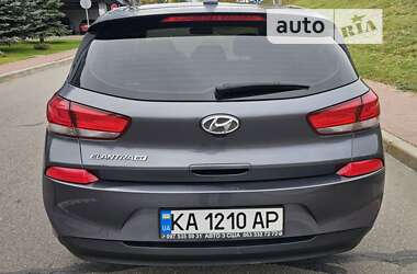 Хетчбек Hyundai Elantra 2018 в Києві