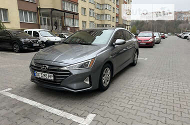 Седан Hyundai Elantra 2018 в Хмельницком