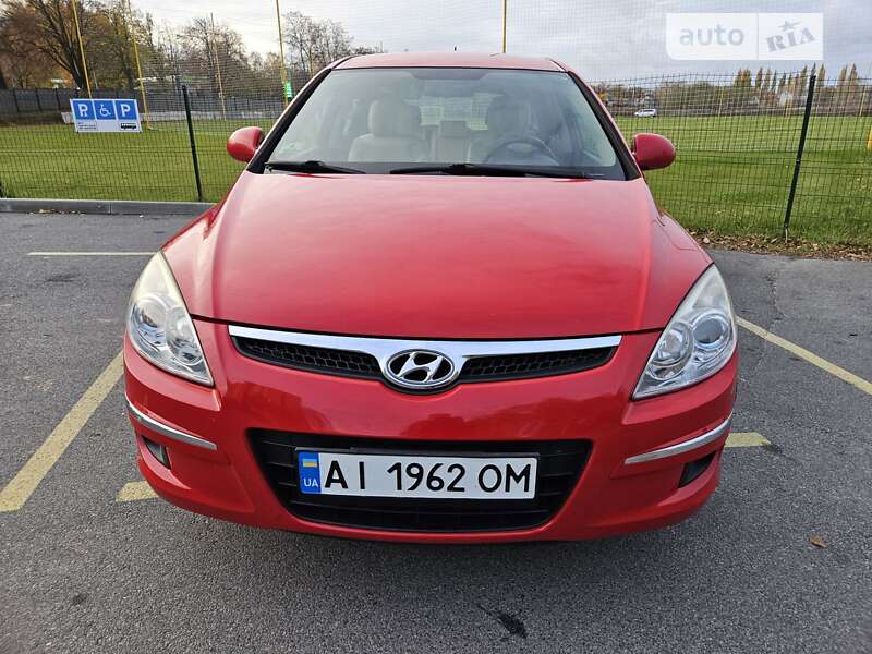 Універсал Hyundai Elantra 2010 в Чернігові