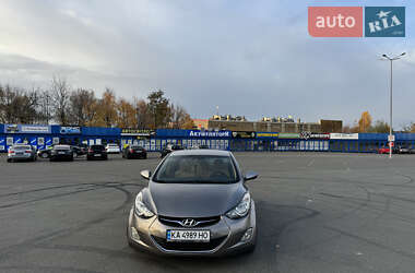 Седан Hyundai Elantra 2013 в Києві