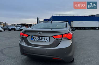 Седан Hyundai Elantra 2013 в Києві