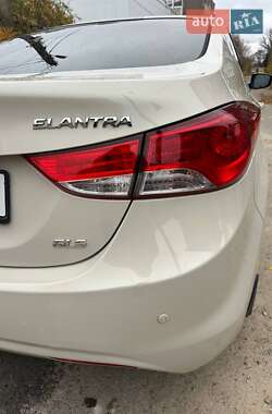 Седан Hyundai Elantra 2012 в Харкові