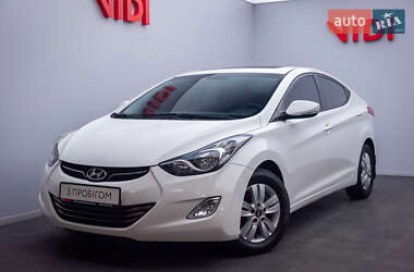 Седан Hyundai Elantra 2012 в Києві