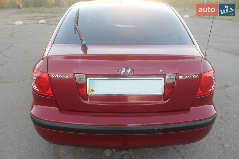Хэтчбек Hyundai Elantra 2006 в Кривом Роге