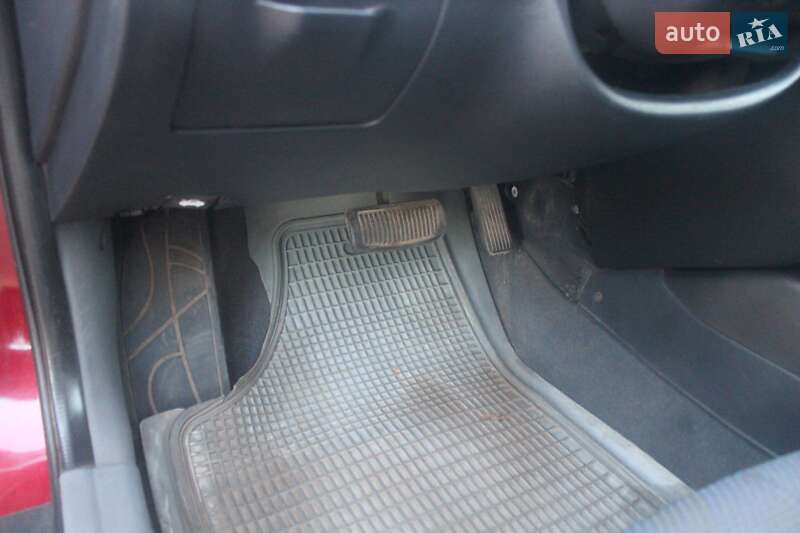 Хэтчбек Hyundai Elantra 2006 в Кривом Роге