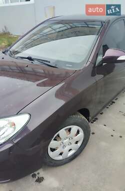 Седан Hyundai Elantra 2010 в 