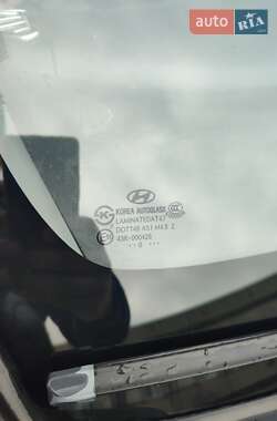Седан Hyundai Elantra 2010 в 