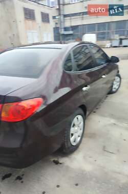 Седан Hyundai Elantra 2010 в 