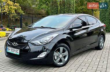 Седан Hyundai Elantra 2013 в Киеве