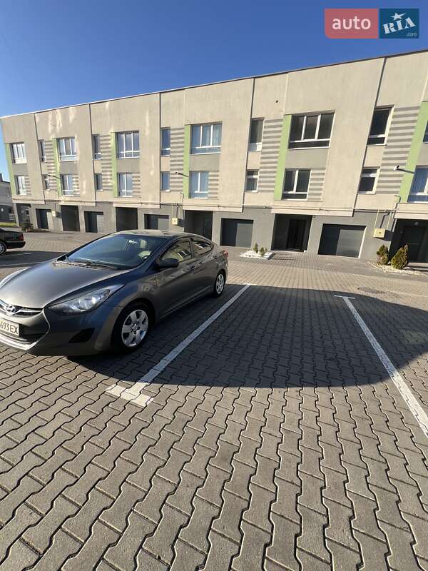 Седан Hyundai Elantra 2012 в Хмельницком