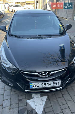 Седан Hyundai Elantra 2014 в 