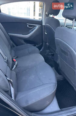Седан Hyundai Elantra 2014 в Луцке