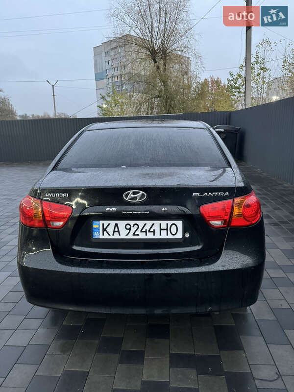 Седан Hyundai Elantra 2008 в Павлограді