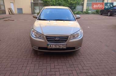 Седан Hyundai Elantra 2008 в Киеве