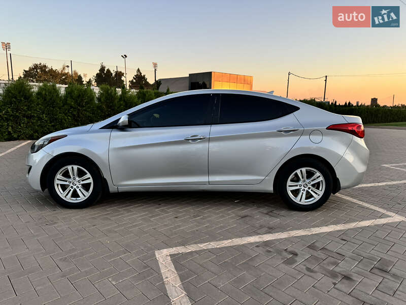 Седан Hyundai Elantra 2011 в Кривому Розі