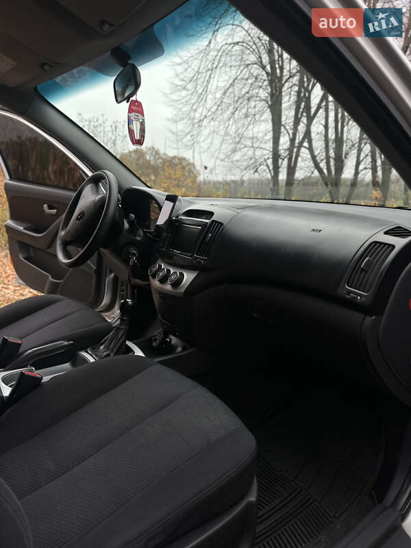 Седан Hyundai Elantra 2007 в Тульчине