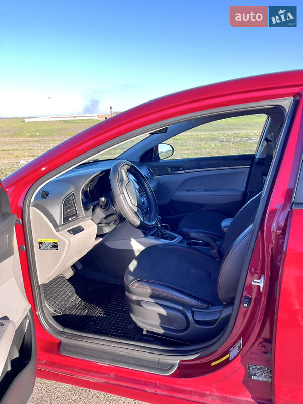 Седан Hyundai Elantra 2017 в Ізмаїлі