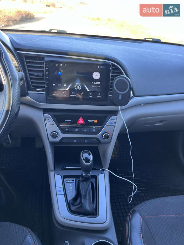 Седан Hyundai Elantra 2017 в Ізмаїлі