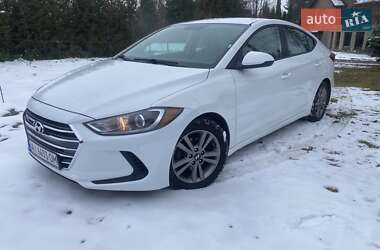 Седан Hyundai Elantra 2017 в Киеве