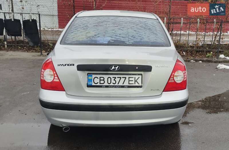 Седан Hyundai Elantra 2004 в Чернигове