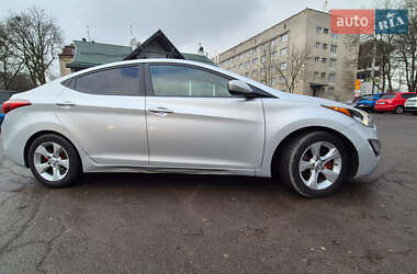 Седан Hyundai Elantra 2014 в Львові