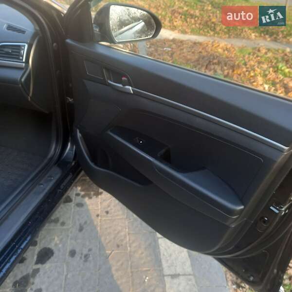 Седан Hyundai Elantra 2017 в Калуші фото 19 Седан Hyundai Elantra 2017 в Калуші