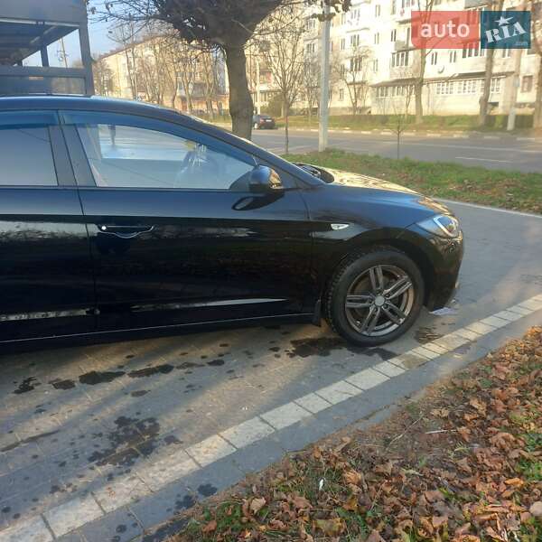 Седан Hyundai Elantra 2017 в Калуші фото 42 Седан Hyundai Elantra 2017 в Калуші
