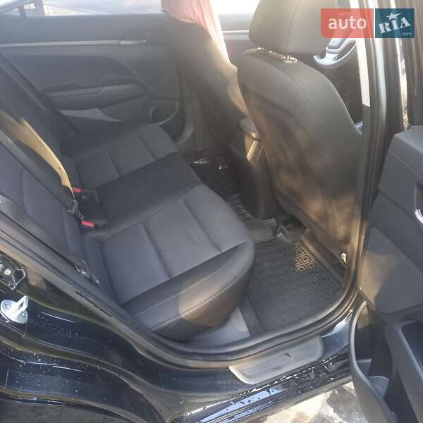 Седан Hyundai Elantra 2017 в Калуші фото 48 Седан Hyundai Elantra 2017 в Калуші