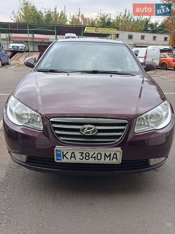 Седан Hyundai Elantra 2008 в Києві