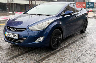 Седан Hyundai Elantra 2012 в Києві