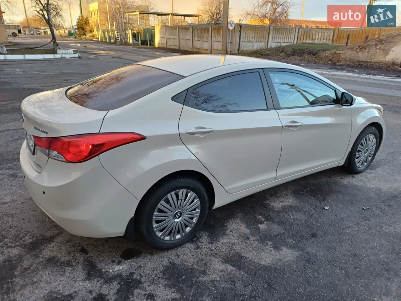 2012 Hyundai Elantra - мініатюра 26