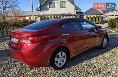 Седан Hyundai Elantra 2011 в Рожнове