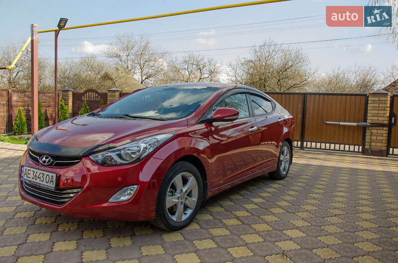 Седан Hyundai Elantra 2013 в Кривом Роге