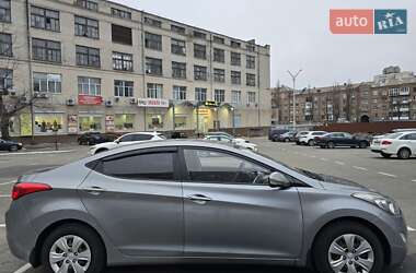 Седан Hyundai Elantra 2012 в Києві