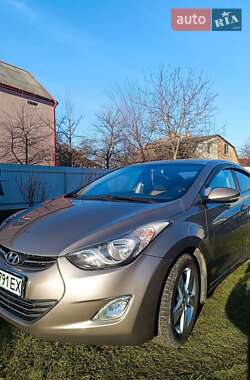 Седан Hyundai Elantra 2012 в 