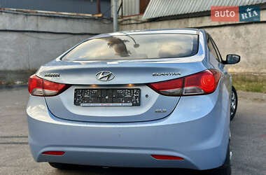 Седан Hyundai Elantra 2013 в Киеве