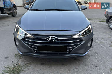 Седан Hyundai Elantra 2018 в 