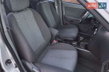 Седан Hyundai Elantra 2010 в Кам'янському