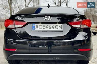 Седан Hyundai Elantra 2014 в Днепре