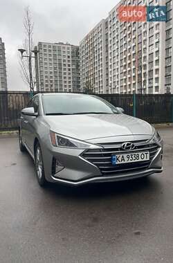 Седан Hyundai Elantra 2020 в Києві