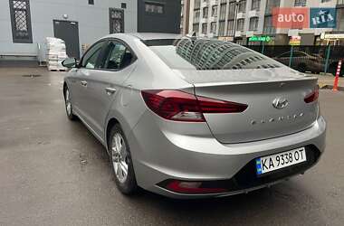 Седан Hyundai Elantra 2020 в Києві