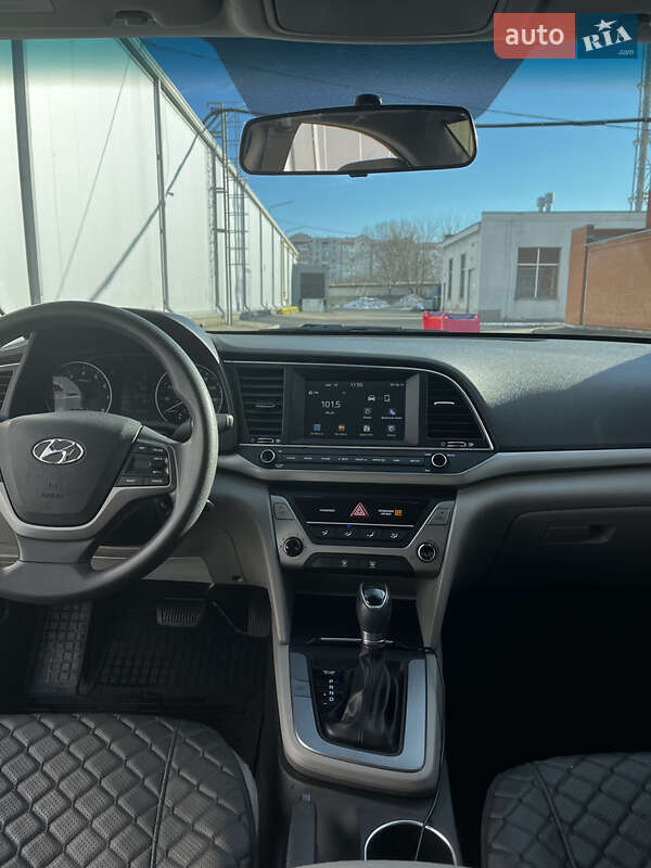 Седан Hyundai Elantra 2017 в Борисполе