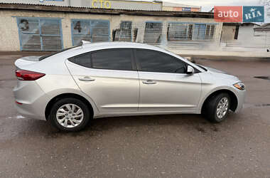 Седан Hyundai Elantra 2016 в 