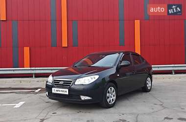 Седан Hyundai Elantra 2008 в Києві