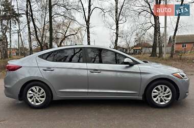 Седан Hyundai Elantra 2016 в Охтирці