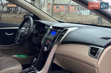 Хетчбек Hyundai Elantra 2013 в Охтирці