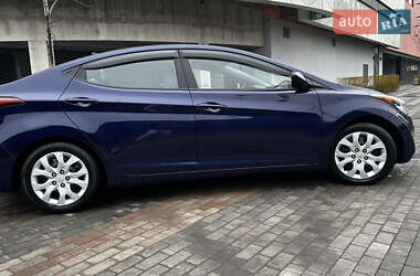 Седан Hyundai Elantra 2014 в Києві