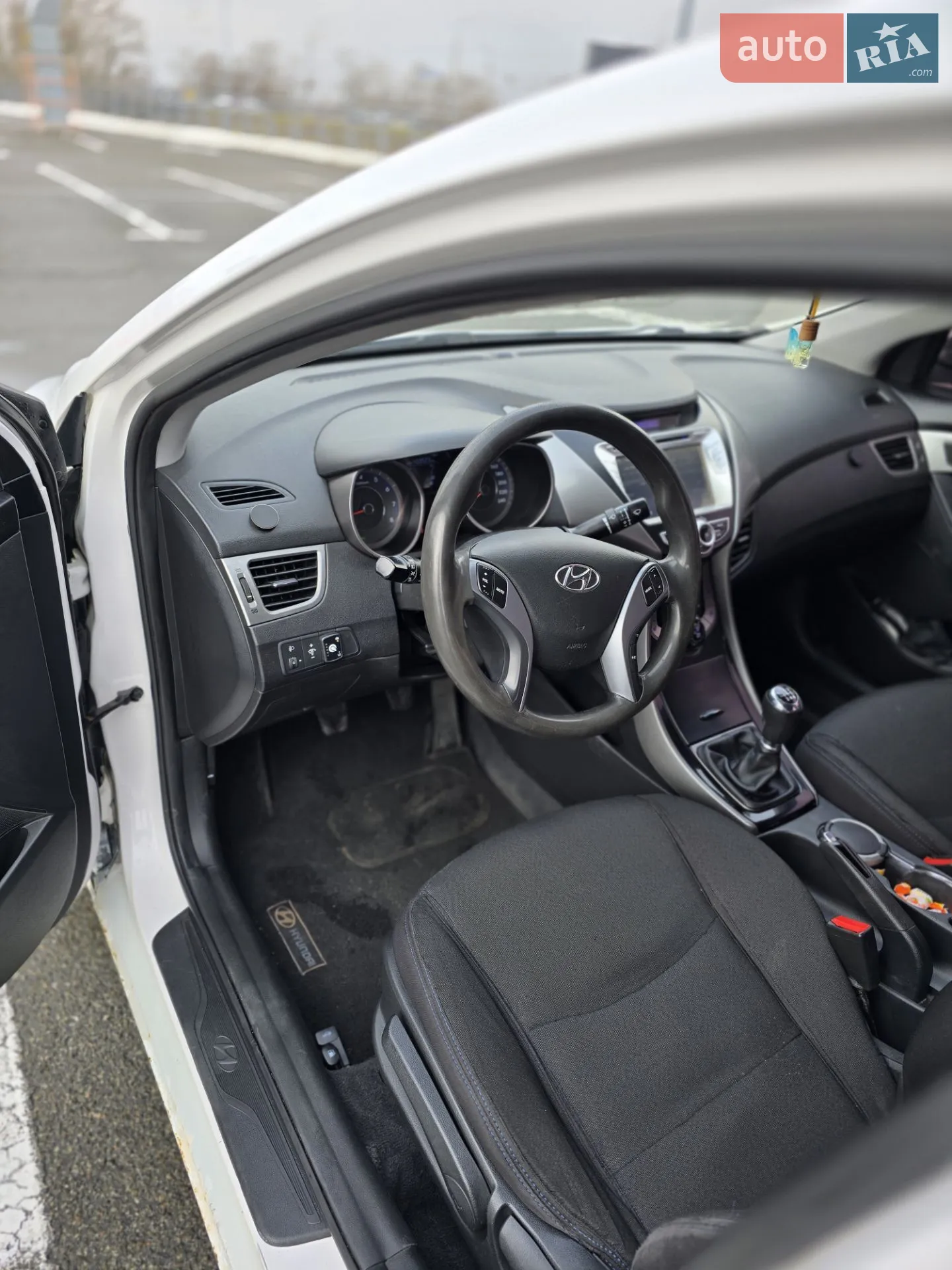 2013 Hyundai Elantra - мініатюра 14