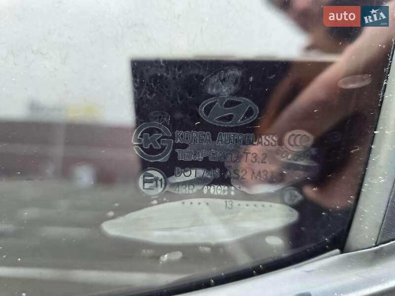 Седан Hyundai Elantra 2013 в Киеве