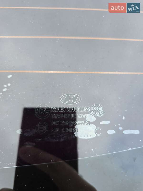 Седан Hyundai Elantra 2013 в Киеве